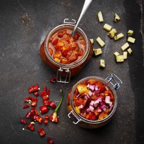 Mango-tomaattipohja salsalle